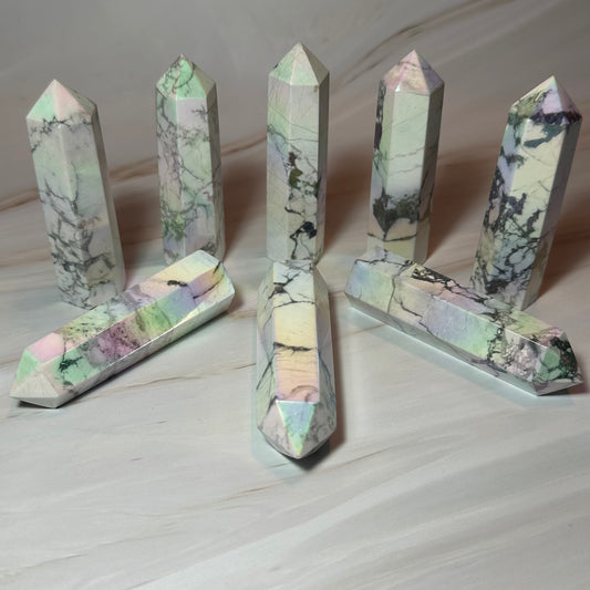 Aura Howlite Towers