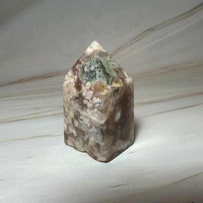 Plume Flower Agate Tower (B)